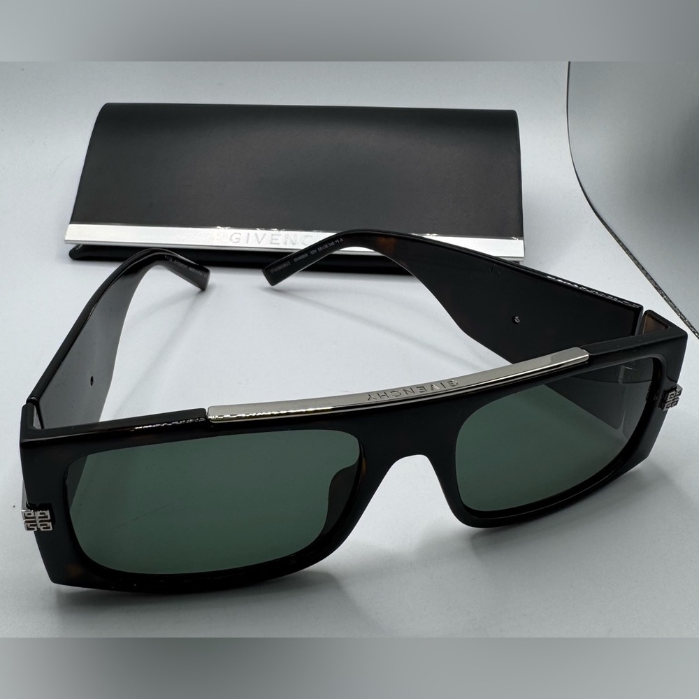 NWT Givenchy 4G Bar Dark Havanna Sunglasses Model GV 400111 w/case